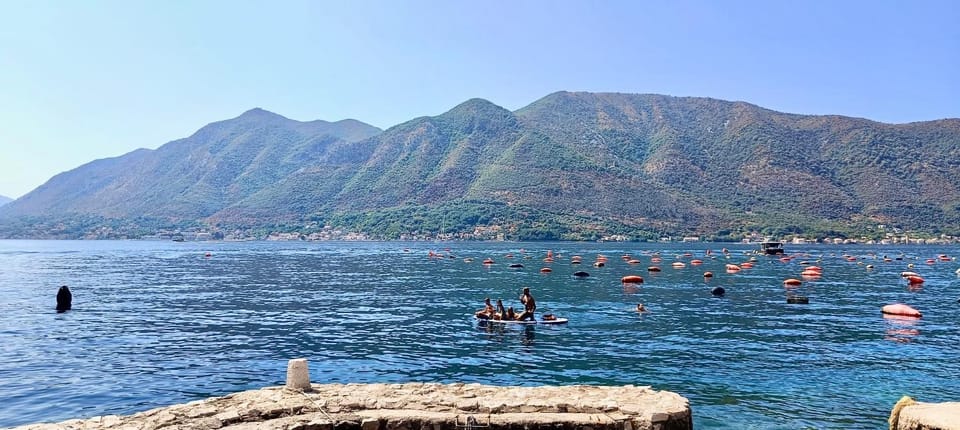 Sea to see Apartment in Kotor Municipality