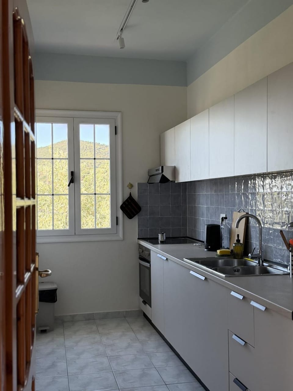 Kitchen or kitchenette, stove