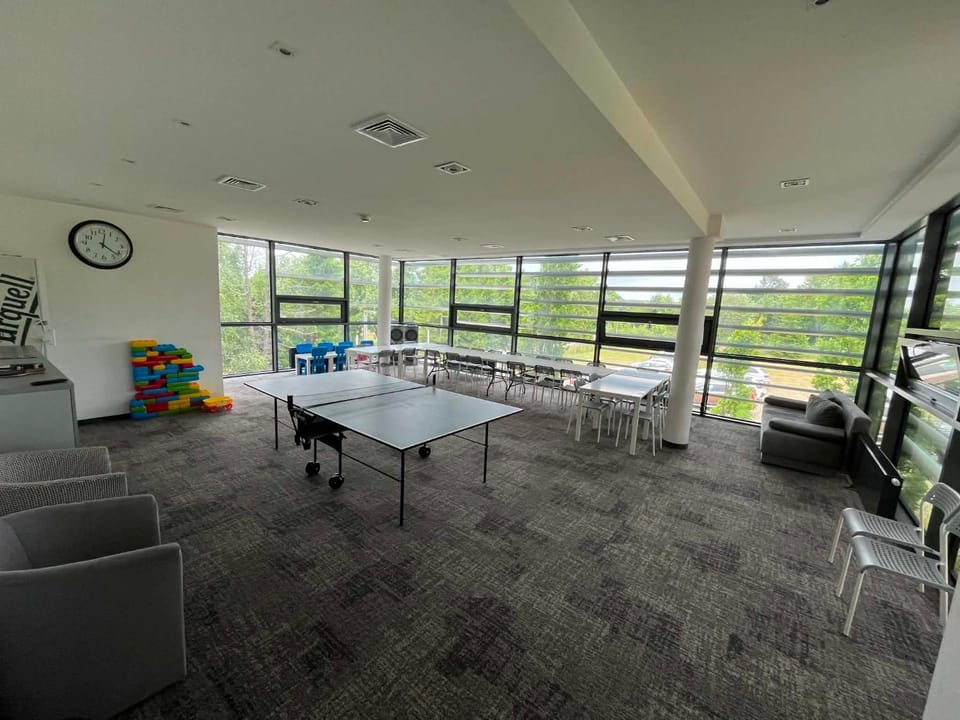 Game Room, Table tennis