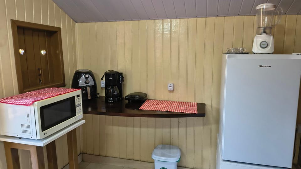 Mini Chalé Recanto da Serra Debossan Mury Chalet in Nova Friburgo