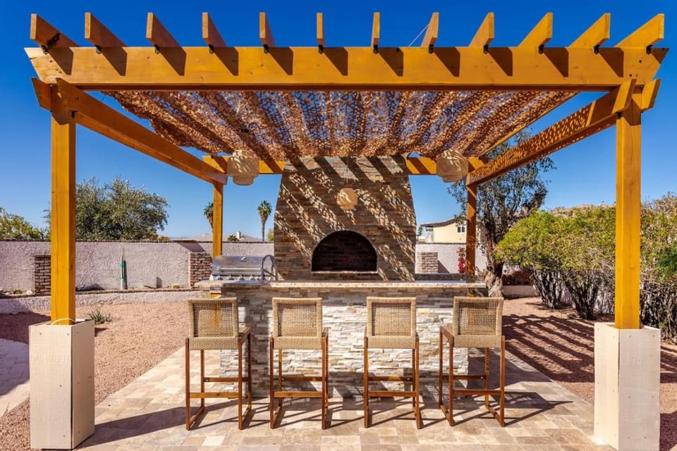 Havasu Acoma - Pool, Spa, Game Room, Sleeps 16 Villa in Lake Havasu City