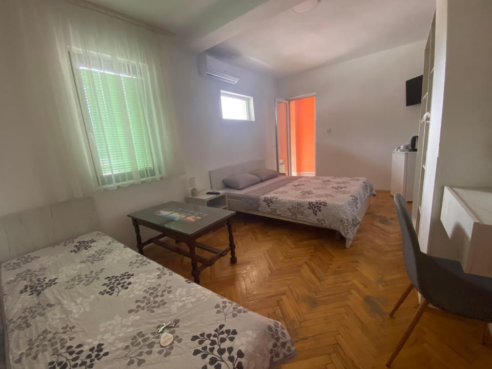 AM studio apartment Bed and Breakfast in Municipality of Ohrid, North Macedonia