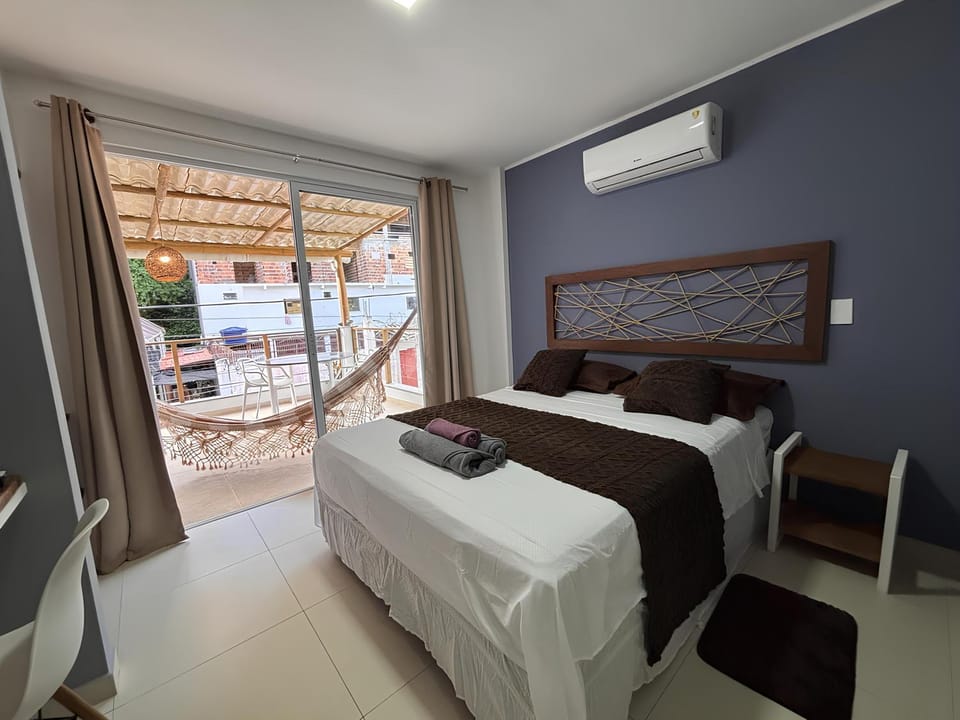 Bed, Photo of the whole room, Bedroom, air conditioner