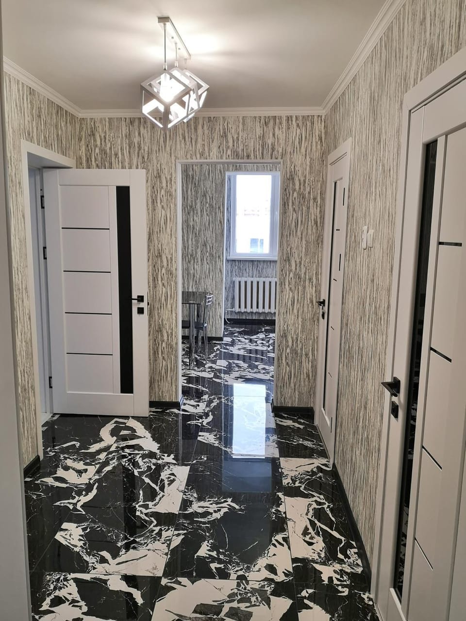 Black & White Central Park Apartment Apartment in Chișinău