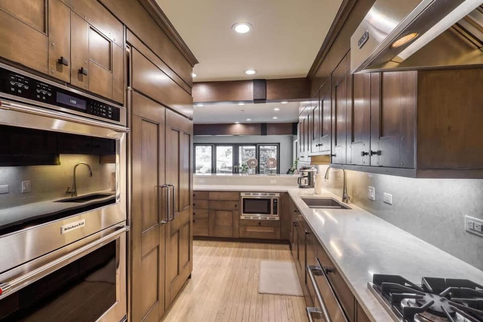 Vail Ski-In Ski-Out Chalet Apartment in Vail