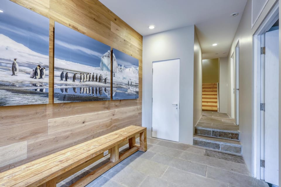 Modern Vail Village Ski-in Ski-Out Townhome House in Vail