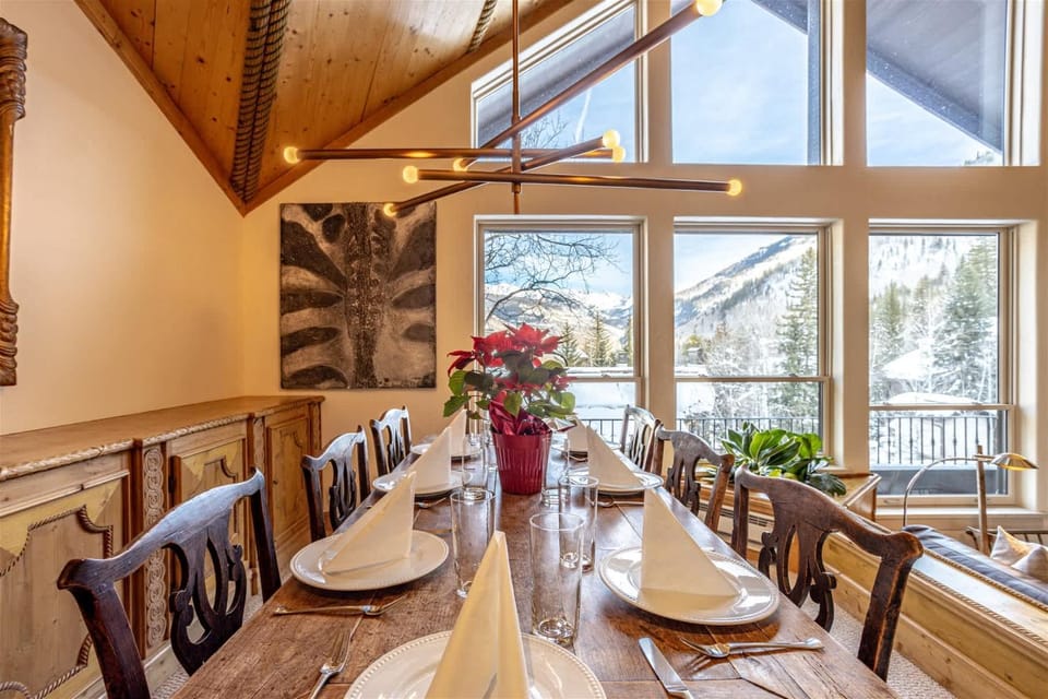 Ski-in Ski-out Fairytale House in Vail