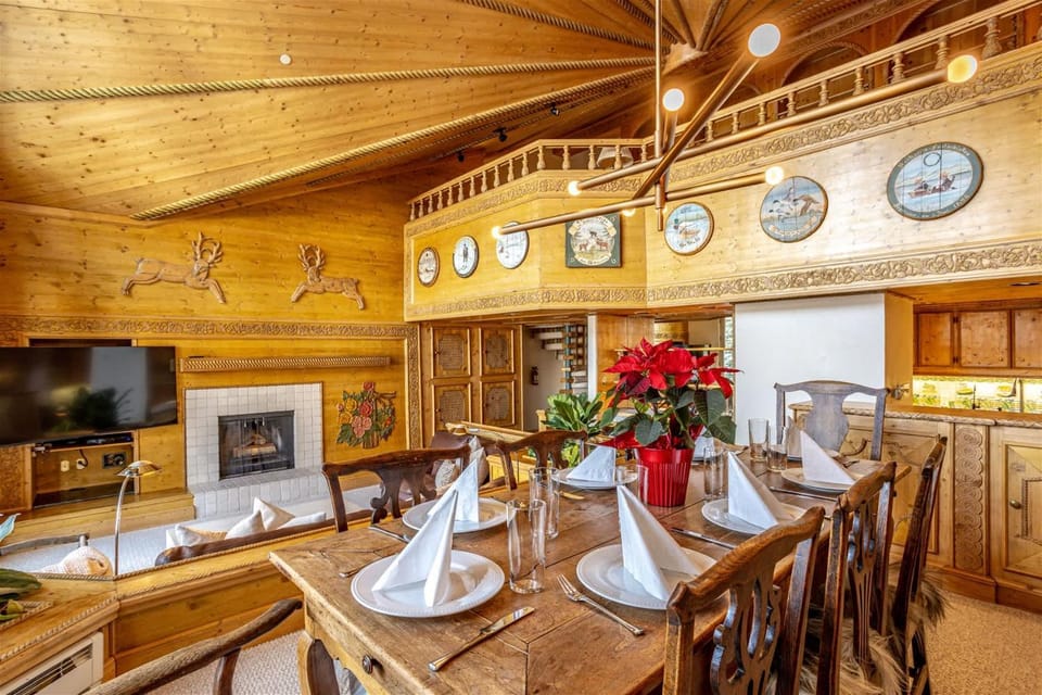 Ski-in Ski-out Fairytale House in Vail