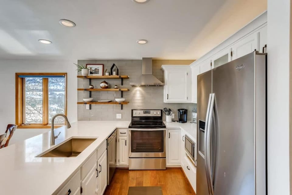 Nottingham Lake Condo w Beaver Creek Views House in Avon