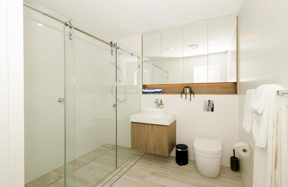 Shower, Bathroom, towels