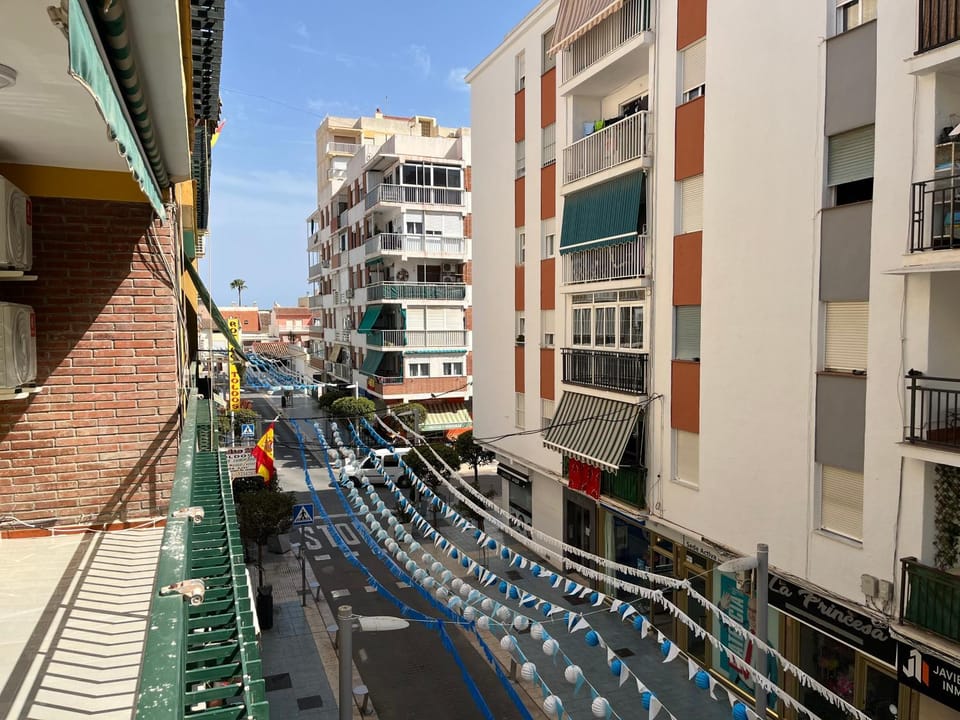 City view, Street view