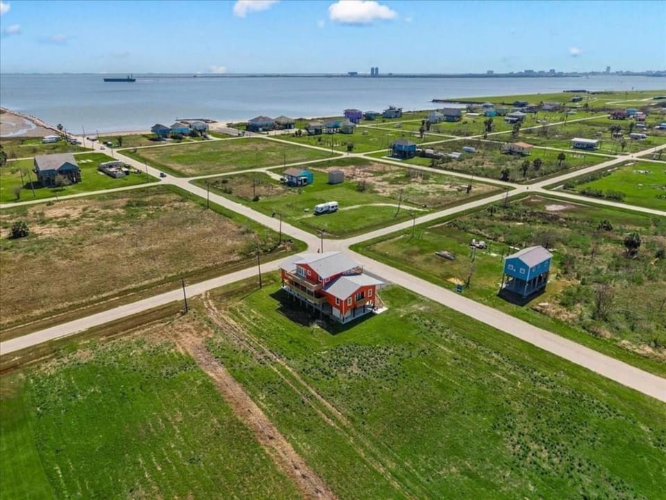 Unit A of Crystal Beach's Premier Triplex 2Bd 1Bth House in Texas City