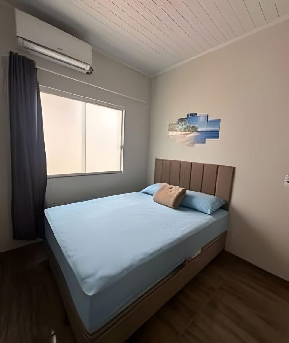 Bed, TV and multimedia, View (from property/room), Bedroom