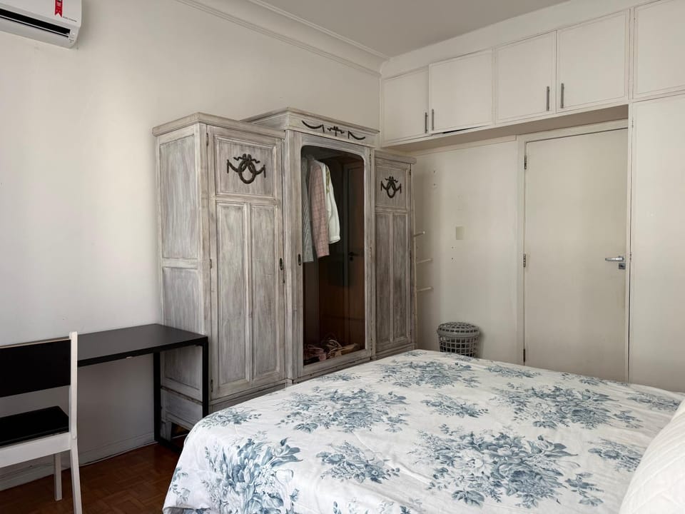 Quarto excelente em frente à praia em Copacabana Vacation rental in Rio de Janeiro