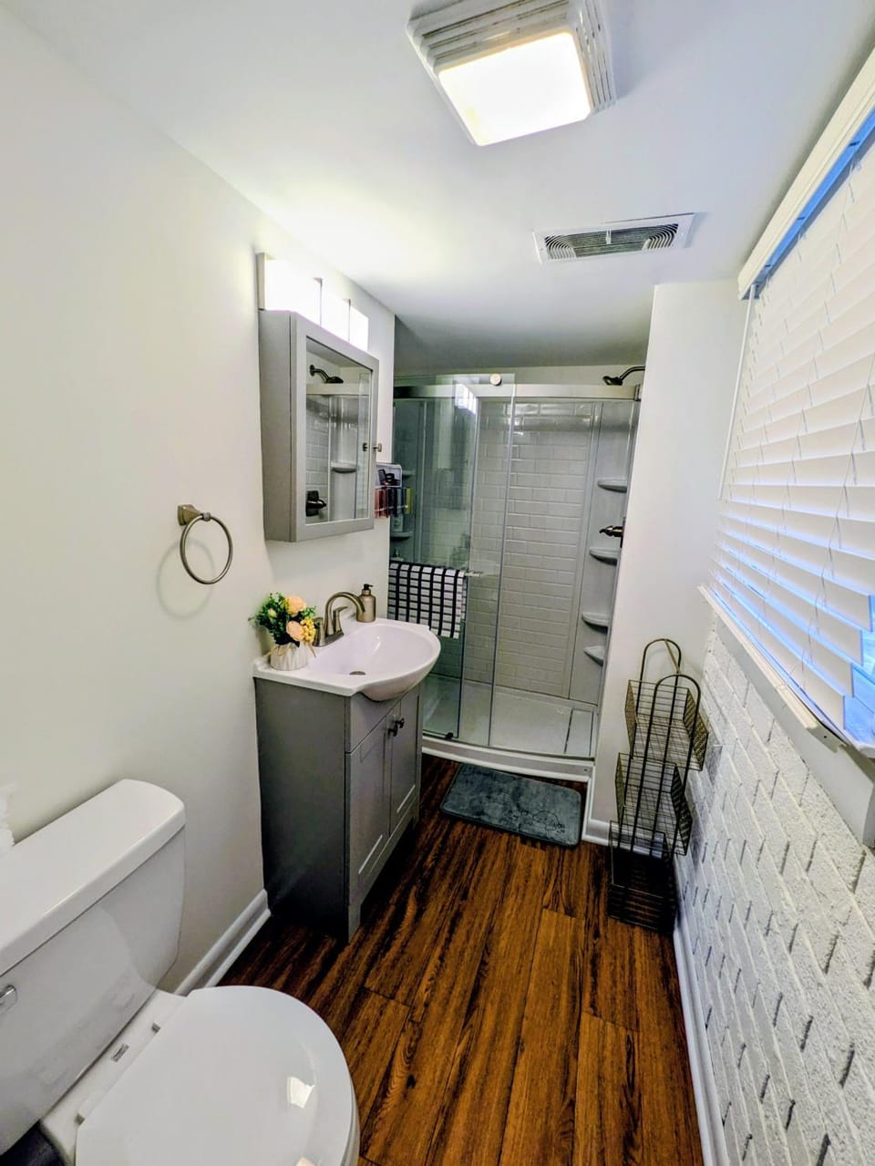 Shower, Toilet, Bathroom