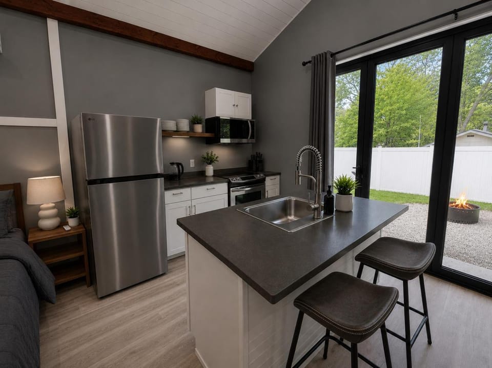 Stunning One Room Cabin Near the Lake Cabin in Canandaigua Lake