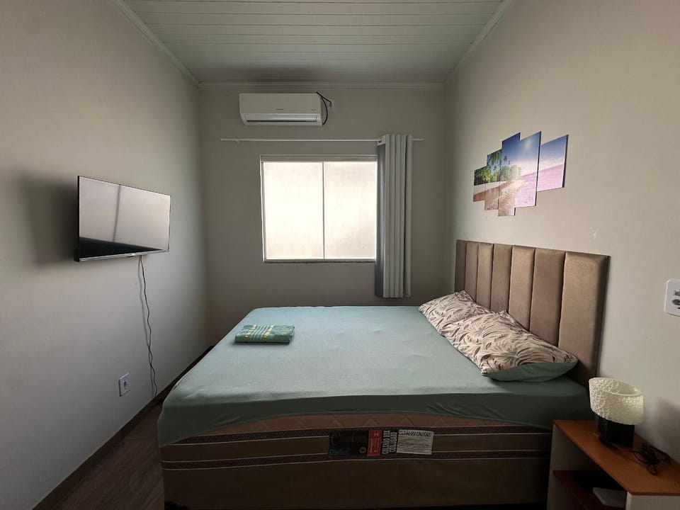 Bed, View (from property/room), Photo of the whole room, Bedroom
