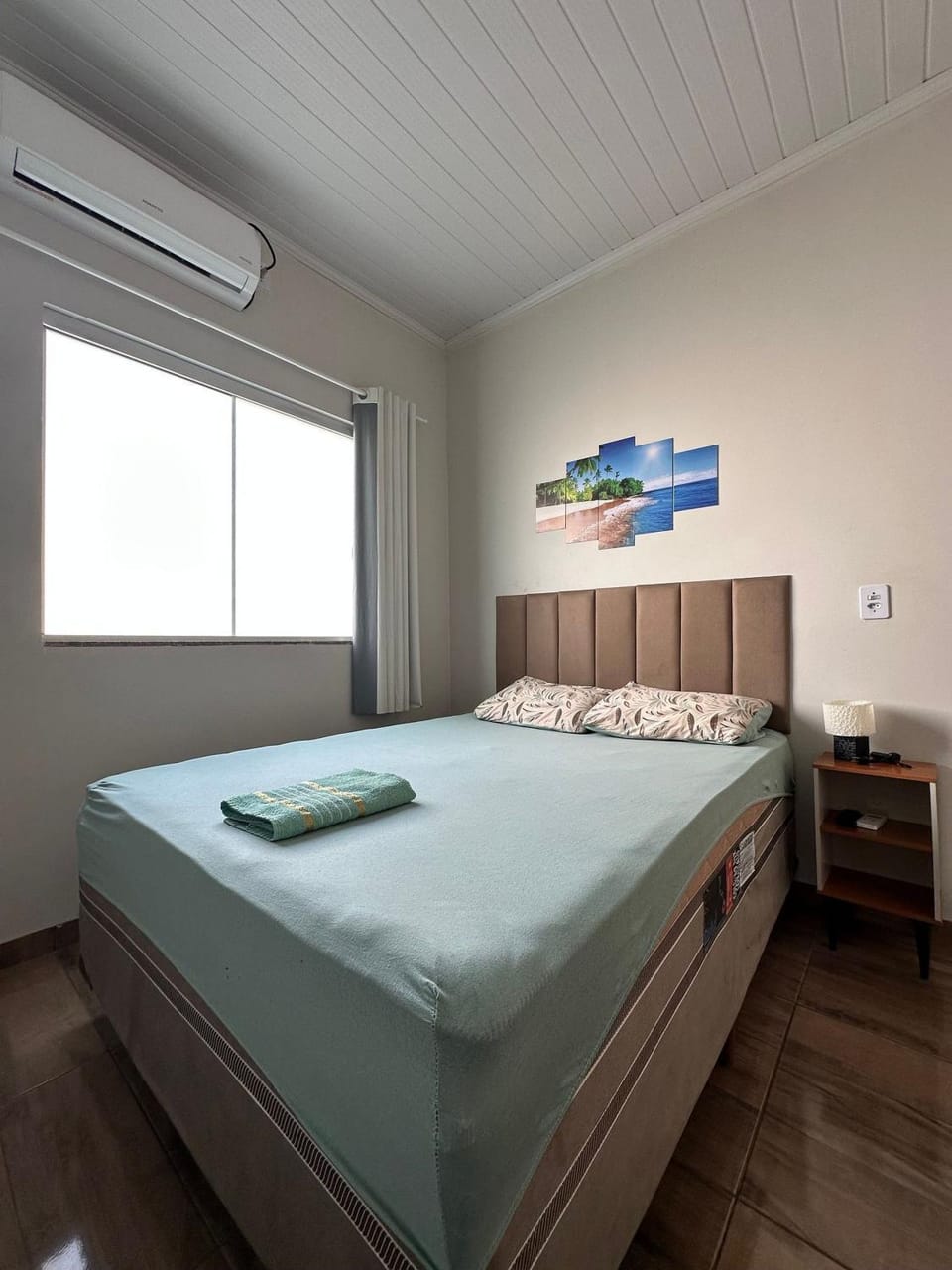 Bed, View (from property/room), Photo of the whole room, Bedroom