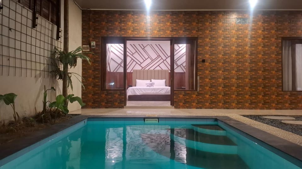Pool view, Swimming pool