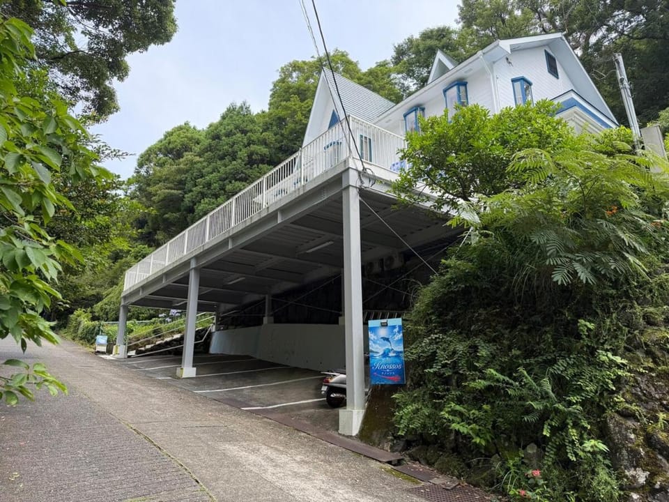 Property building, Parking