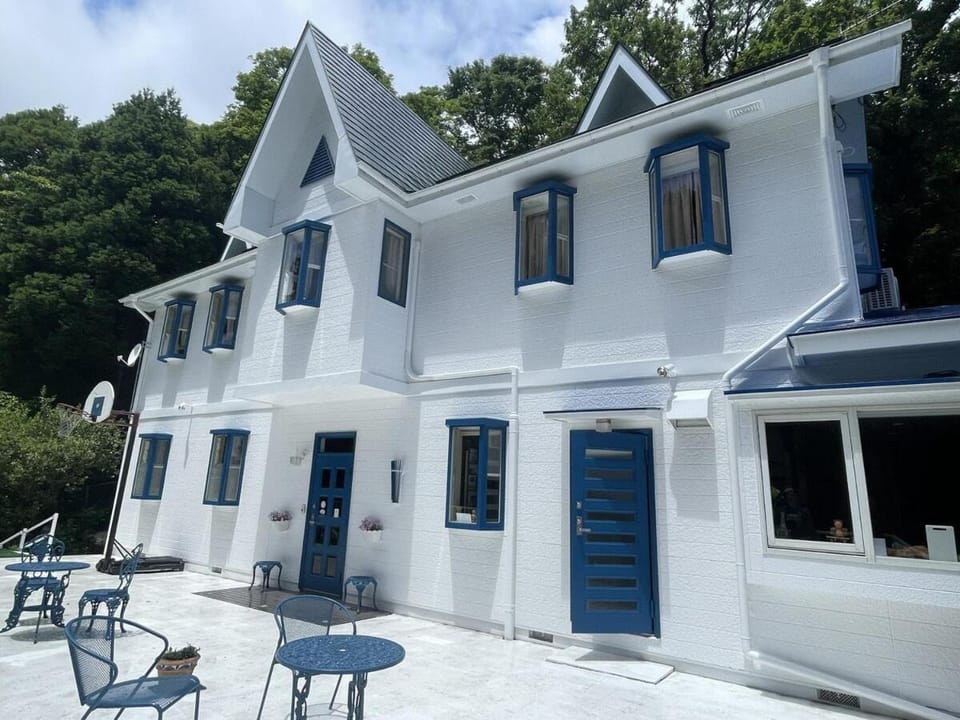 Property building, Day