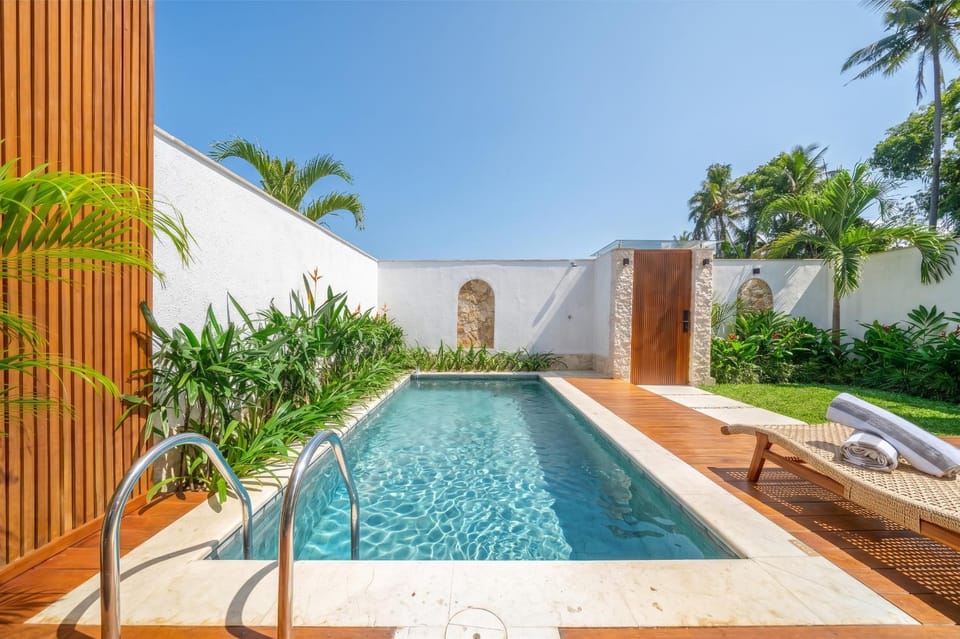 Swimming pool, Swimming pool, sunbed