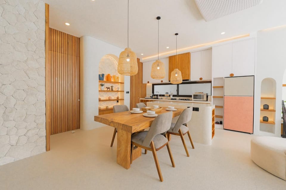 Kitchen or kitchenette, Lounge or bar, Dining area, Food, minibar