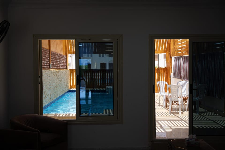 Pool view, Swimming pool, sunbed