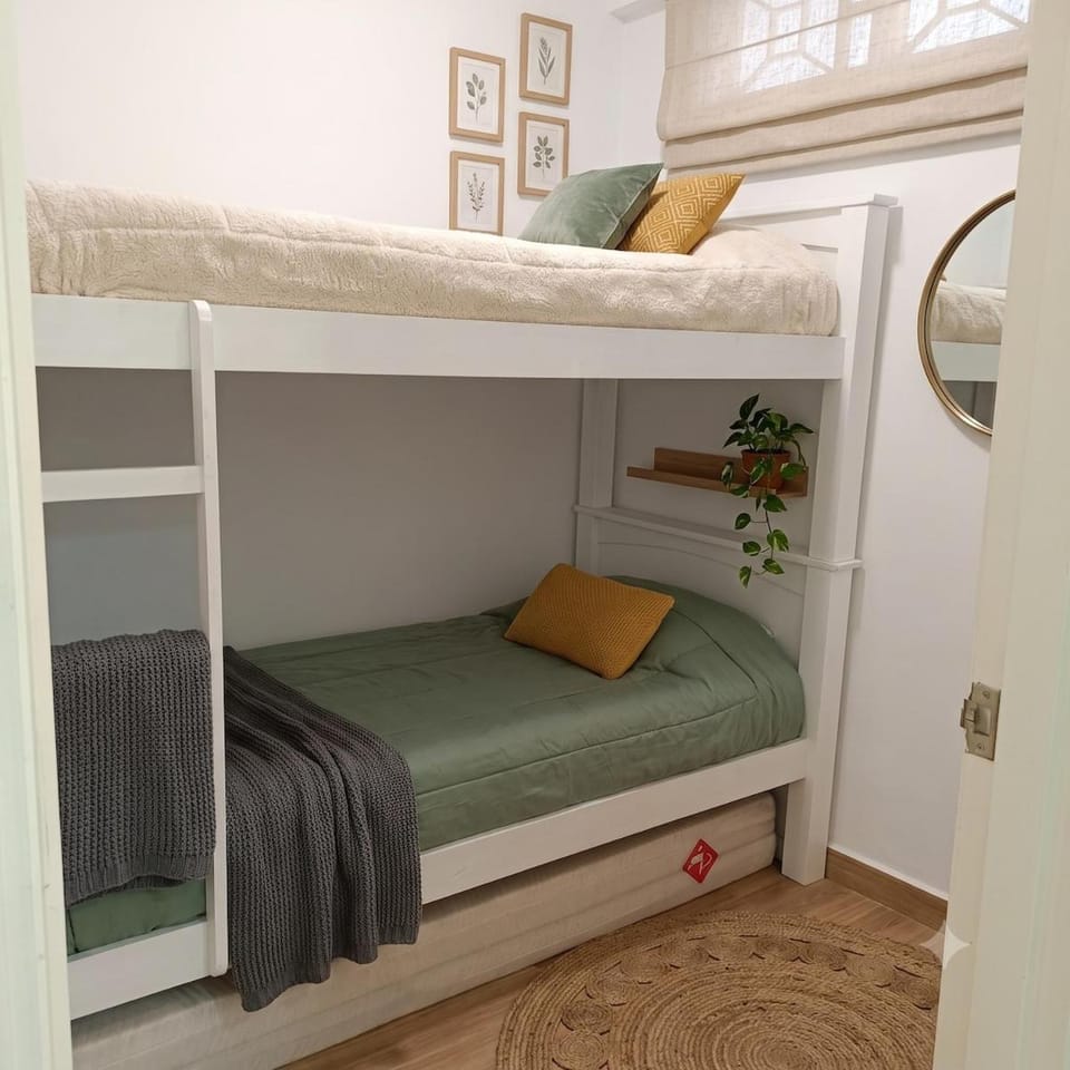 Bed, Photo of the whole room, Bedroom, bunk bed