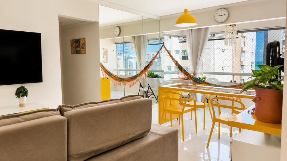 Communal lounge/ TV room, TV and multimedia, Seating area, Dining area