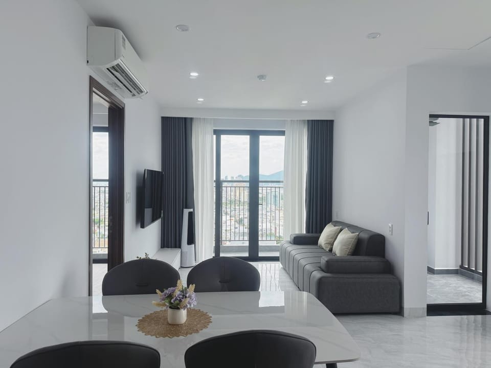 2BR Luxury Apartment 5 minutes to Da Nang Airport Apartment in Da Nang