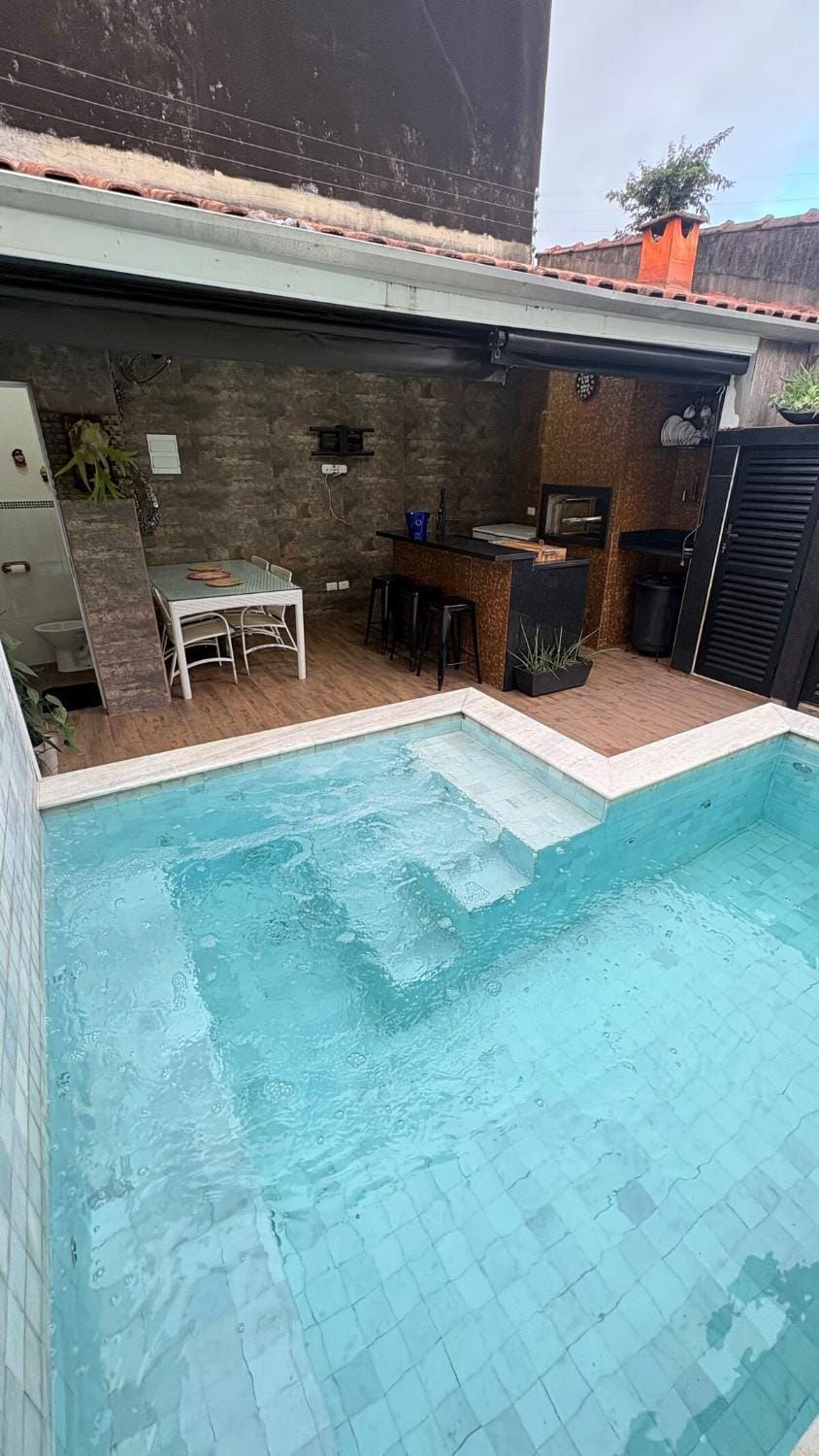 Casa com piscina 300 m da praia House in Bertioga