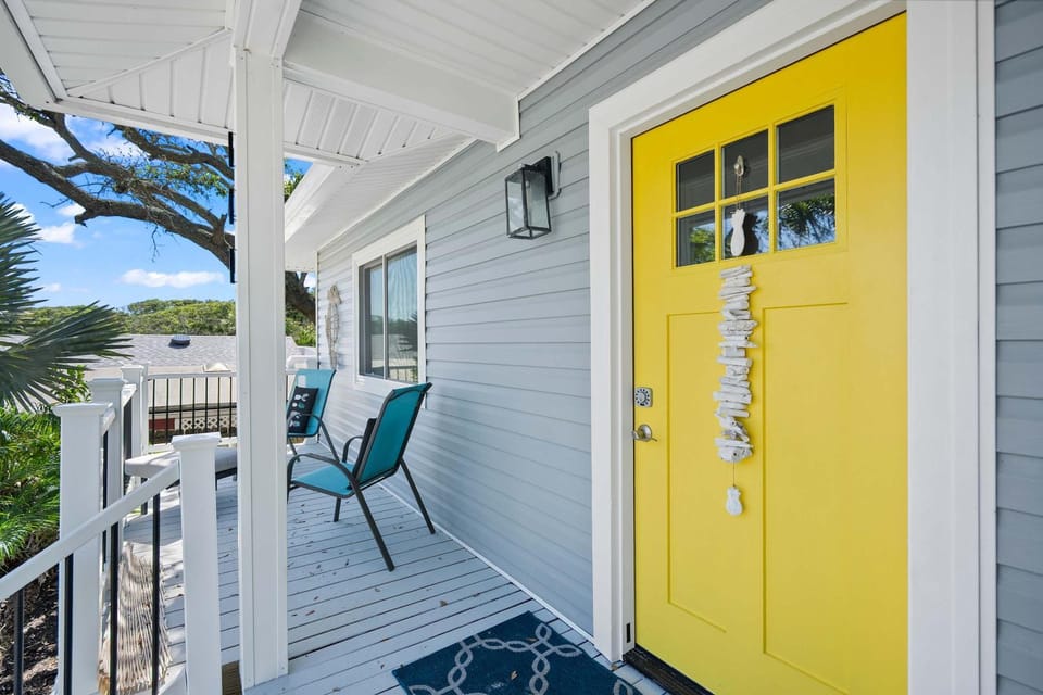 Walk to Surfside Beach Access Golf Cart Add On House in Vilano Beach