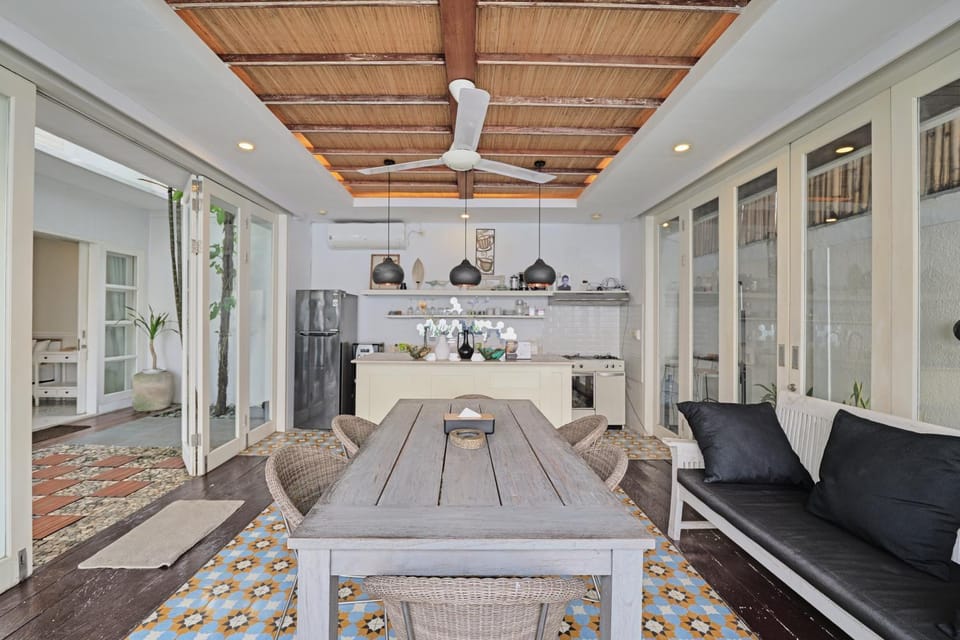 Lounge or bar