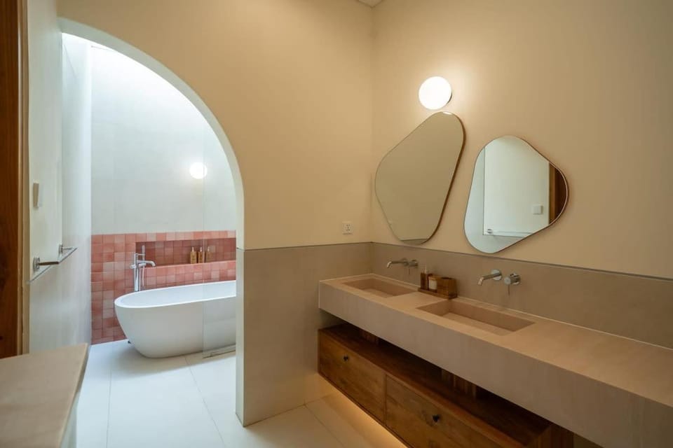 Heart of Bingin, 3BR Private Villa BoLi Villa in Bali