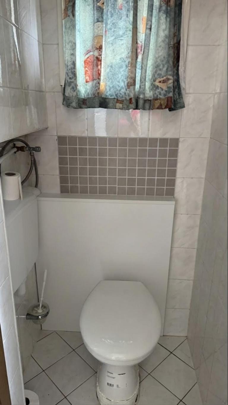 Herz Monteur City-Apartment Halberstadt Dom, Einzelbetten , WLAN, Parkplatz und Bettwäsche , Handtücher inklusive Vacation rental in Saxony-Anhalt, Germany
