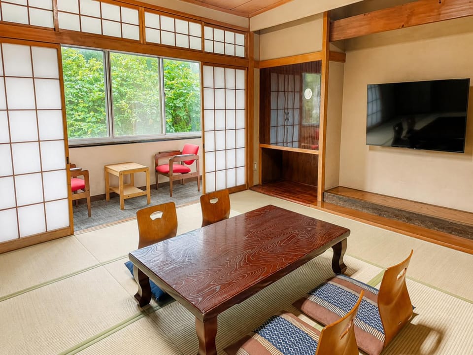 TV and multimedia, Photo of the whole room