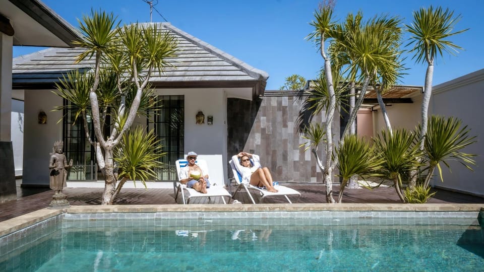 Property building, Natural landscape, Garden view, Pool view, Swimming pool, sunbed