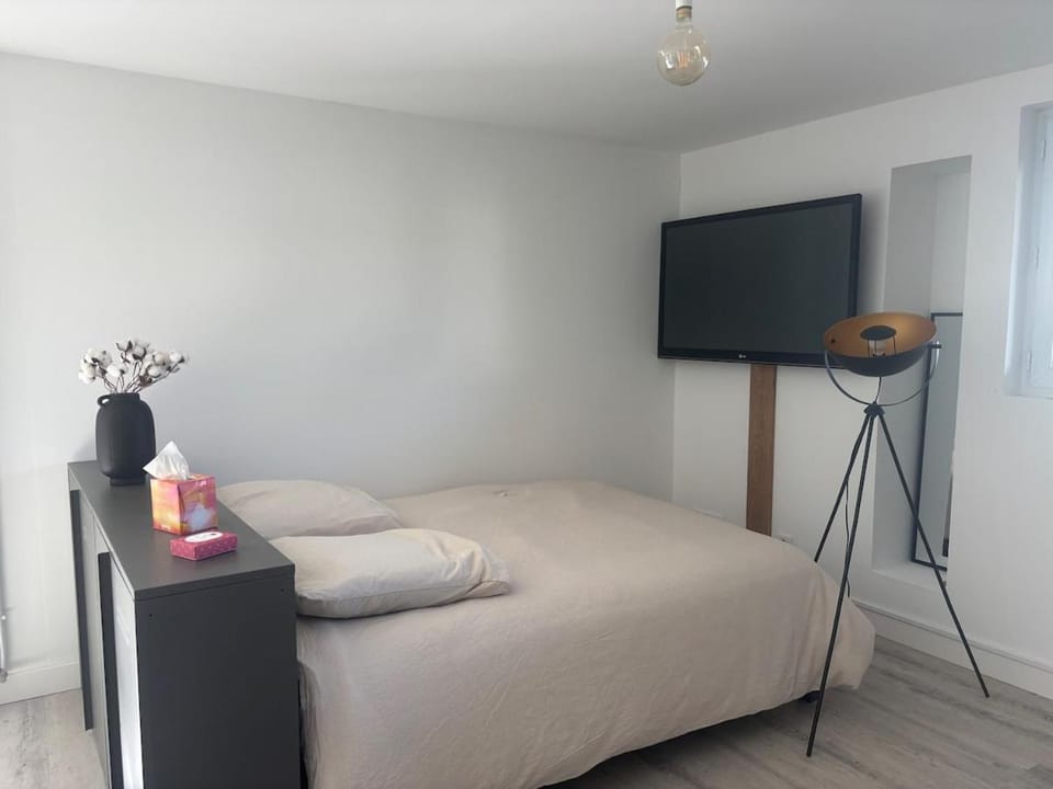 Independent studio with terrace and garden Apartment in Poitiers