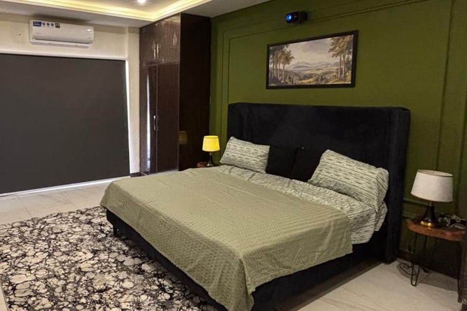 Bed, Bedroom, wardrobe, air conditioner, air conditioner