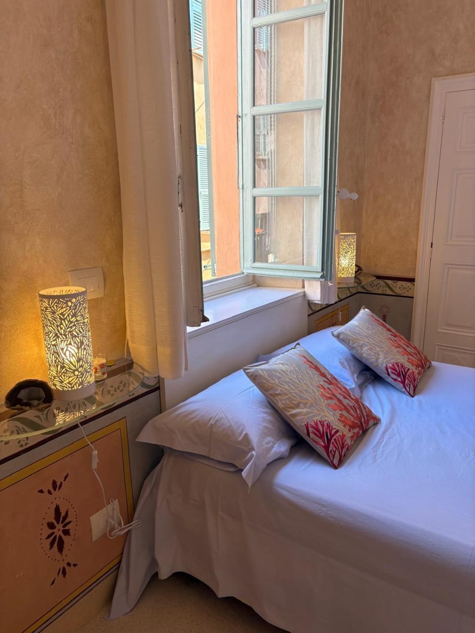 Menton vieille ville - plage à 100 m - 4 personnes Apartment in Menton
