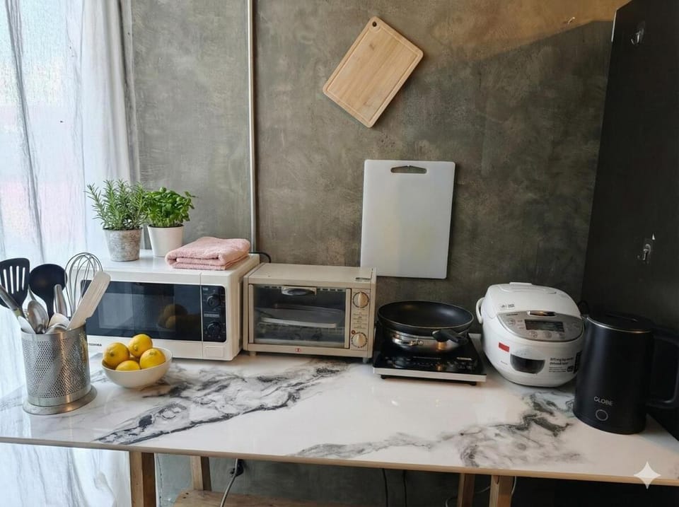 Kitchen or kitchenette