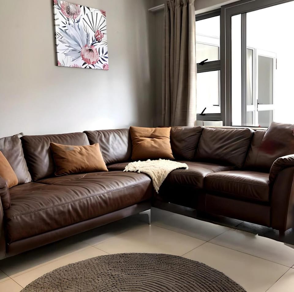 Modern 2BR in Claremont Apartment in Cape Town