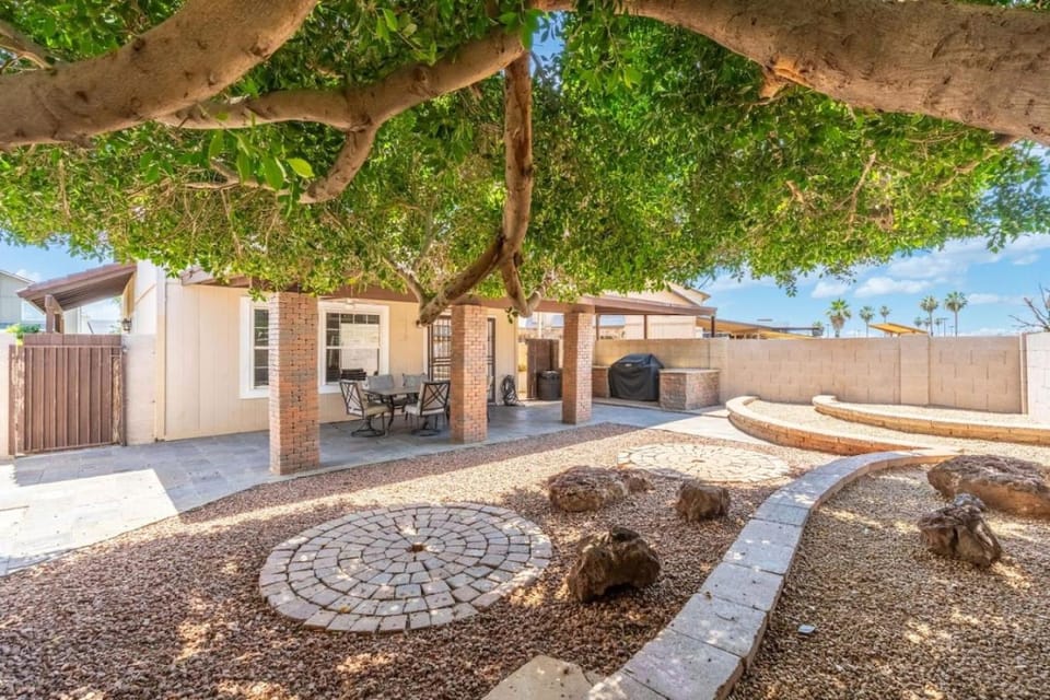 12 Min to Cardinals Family & Work Friendly House in Glendale
