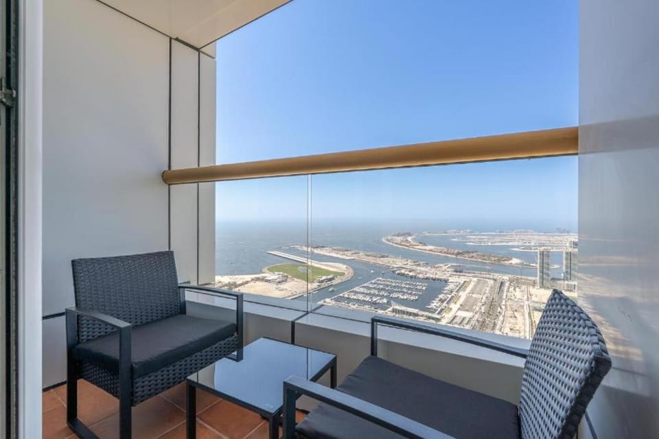 Panoramic Palm Sea View 1BH | Luxury Dubai Marina Apartment in Dubai