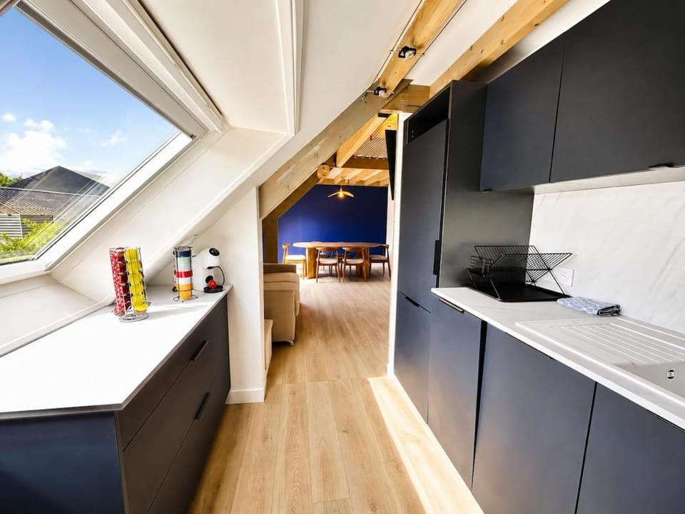 Natural landscape, Kitchen or kitchenette, Dining area, Mountain view
