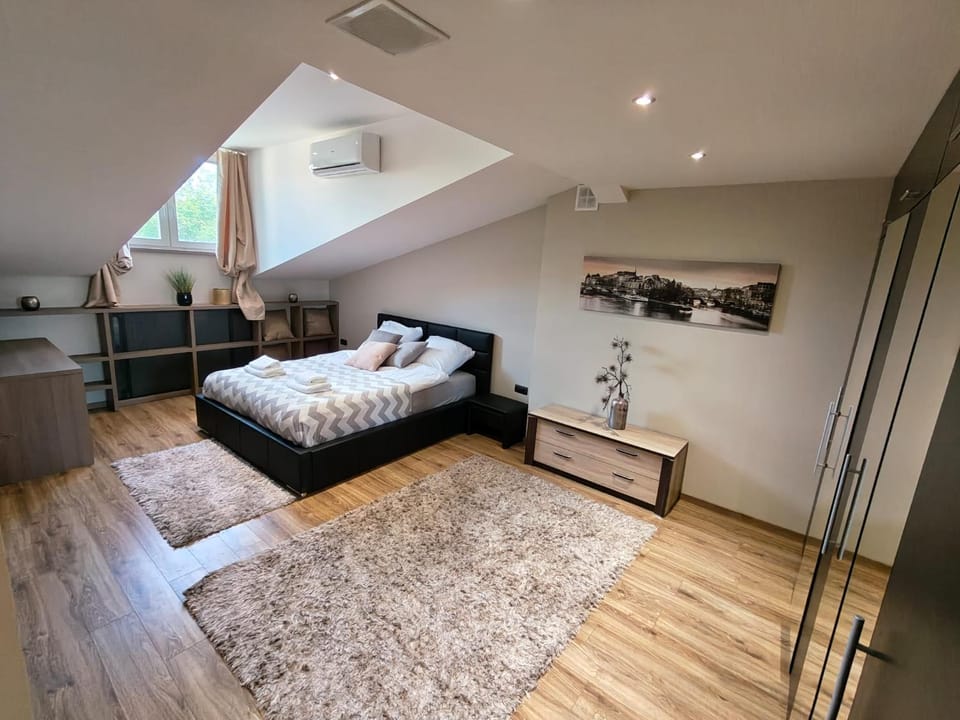 Apartament 100M2 CENTRUM GRAFIKA Apartment in Poland