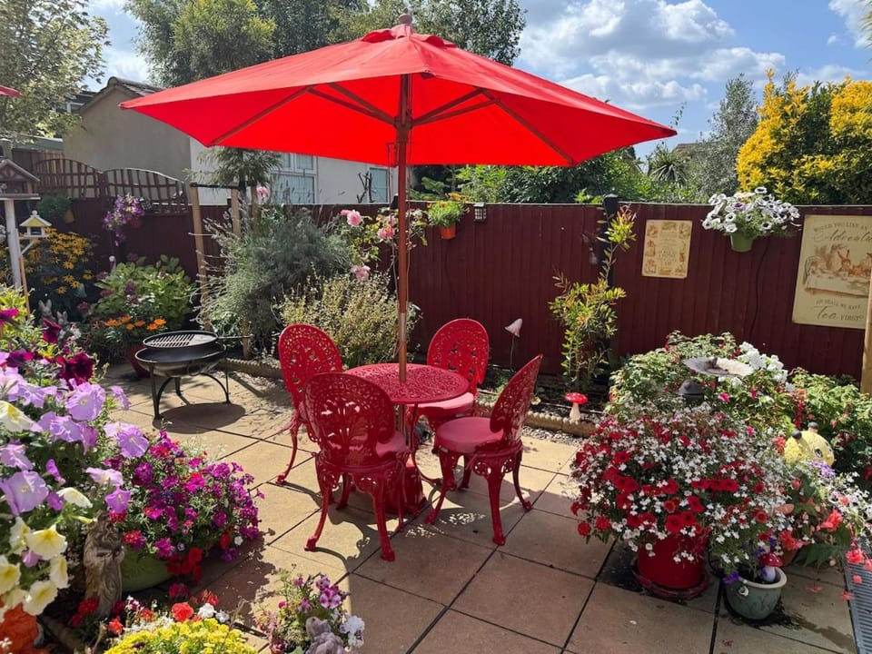 BBQ facilities, Garden