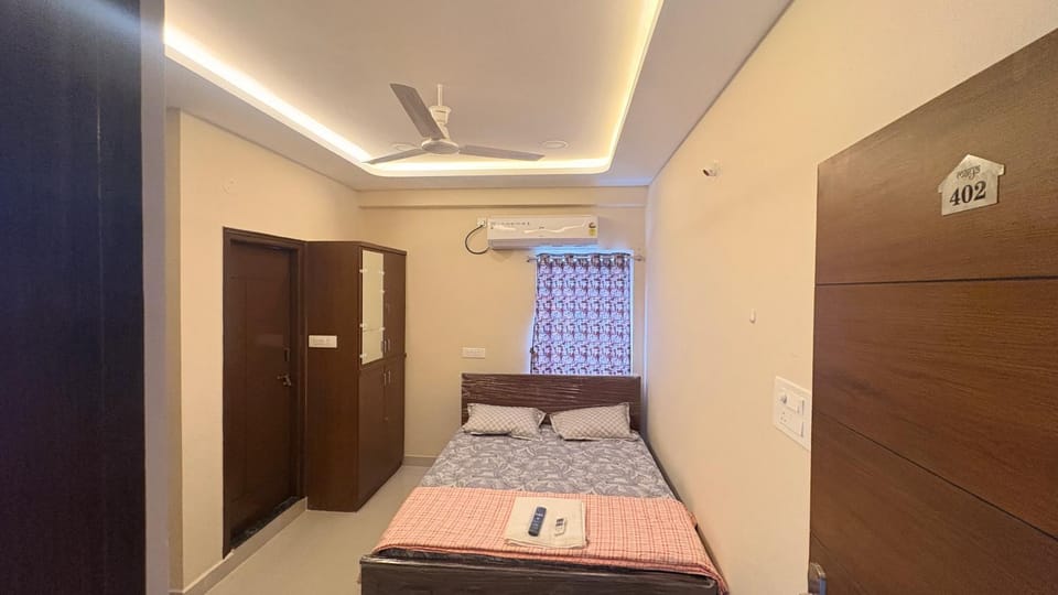 Vaaraahi Elite Guest House N5 Apartment in Hyderabad
