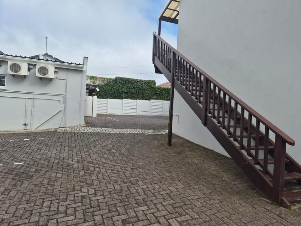 Deck Room with Neighborhood view Apartment in Eastern Cape